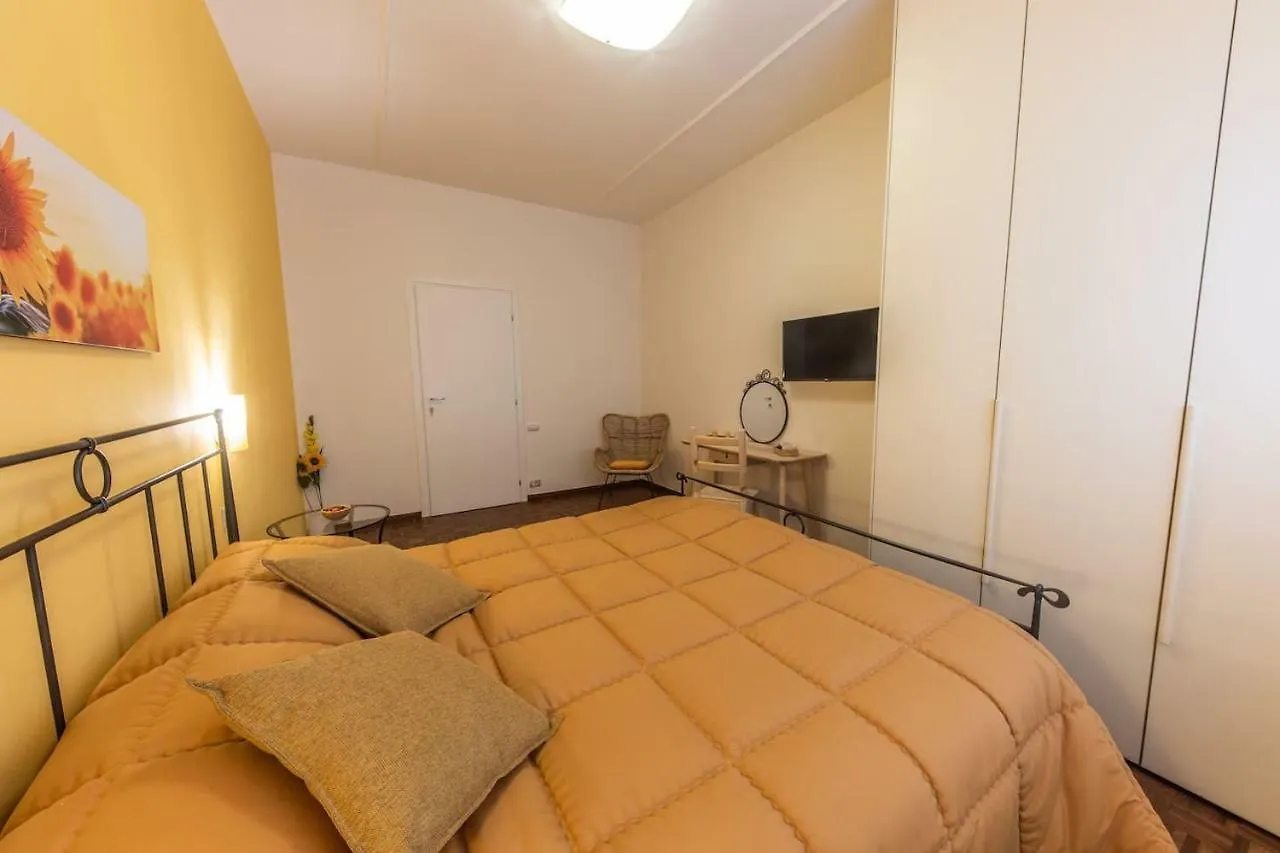 Downtown Bologna Apartment 0*,  意大利
